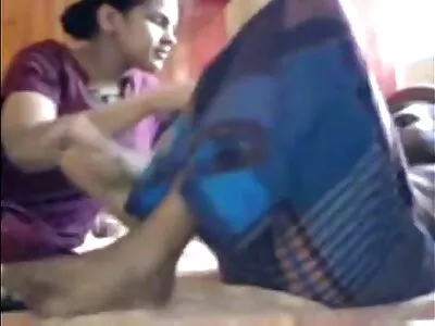 பிக் டைட் MILF 4 காக்ஸ் வீடியோவைப் பெறுகிறது (கேண்டி காக்ஸ்)