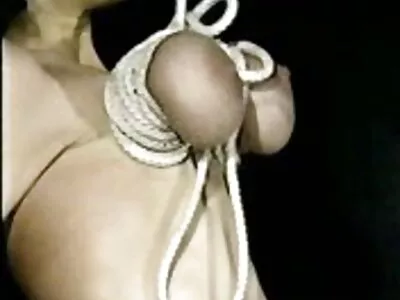 கர்ட்னி கம்ஸ் & அந்தோணி ரோசனோ என் காதலியின் பஸ்டி ஃப்ரெண்டில்