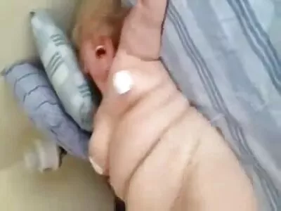லண்டன் கீஸ் இன் ஹவுஸ்வைஃப் 1 ஆன் 1 வீடியோ (அலெக் நைட்)